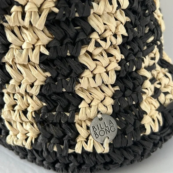 Billabong Talk To The Palm Paper Woven Straw Tote Bag Black & Natural Colour - Picture 3 of 16